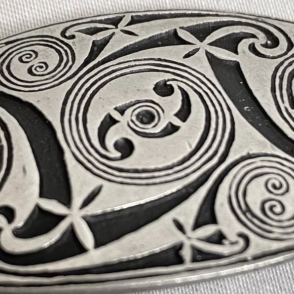 Saint Justin Celtic Knot Brooch Pewter Black Etching Made In Cornwall - Picture 4 of 10